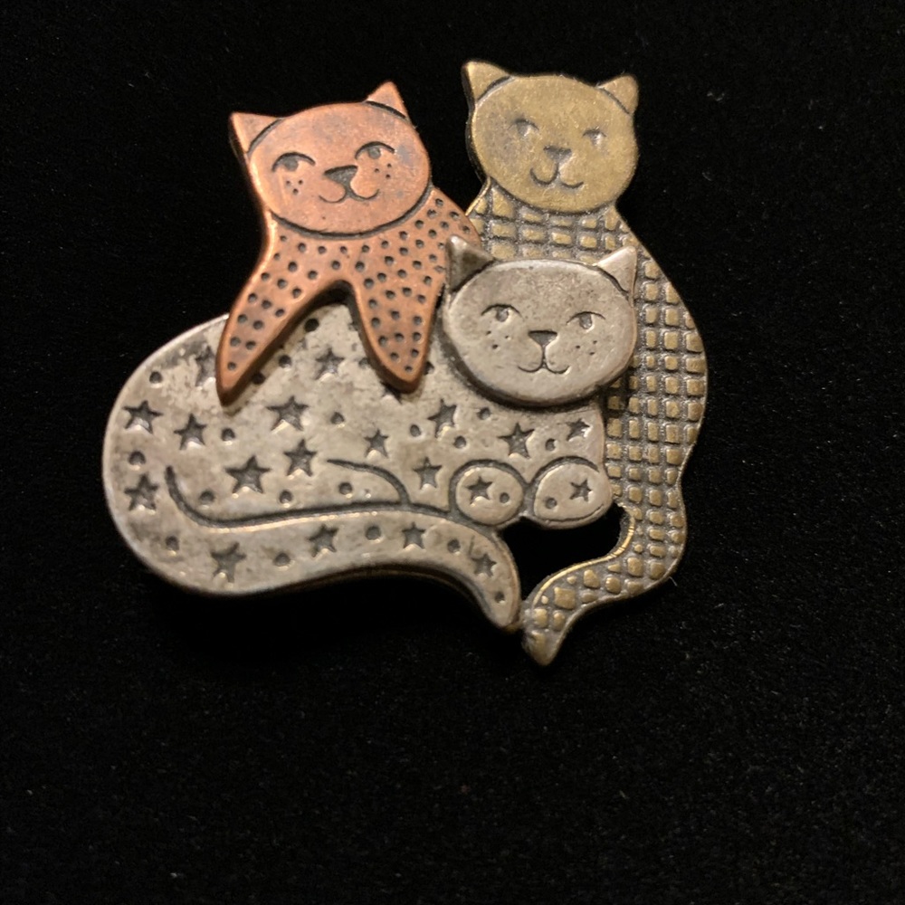 Vintage 3 Cats Tri-Metal TC Jewelry Pin/Brooch
